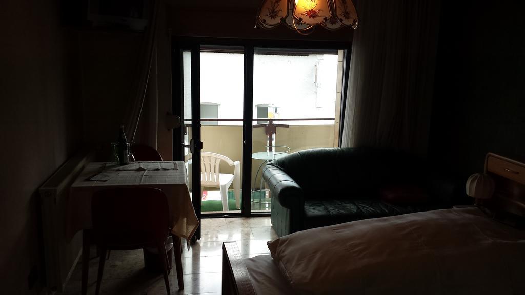 Hotel Zur Guten Quelle Selters  Quarto foto